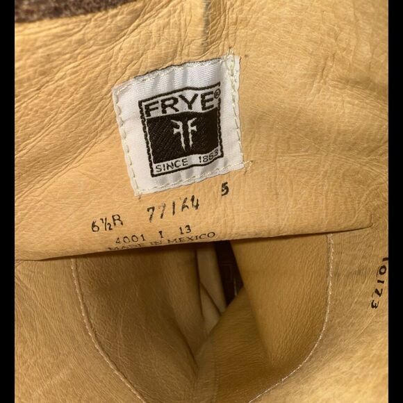 Frye Boots Womens Melissa Button Chocolate  Glazed Distressed Leather Size 6.5R - Picture 12 of 12